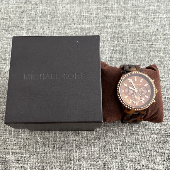 Michael Kors Watch - Picture 2 of 7